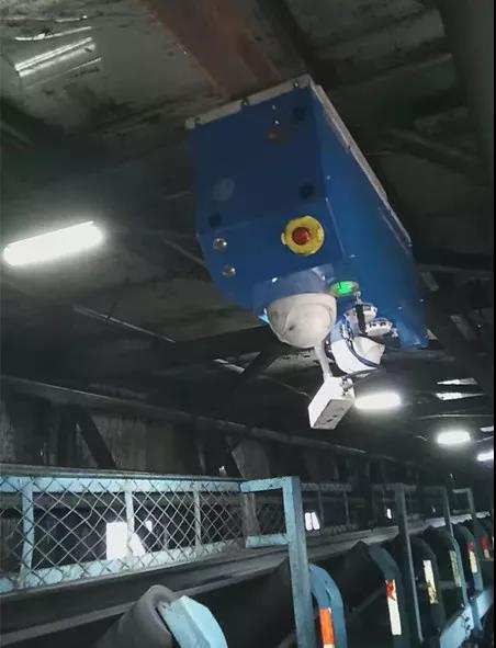 西山煤電斜溝煤礦投用智能機器人代替人工巡檢