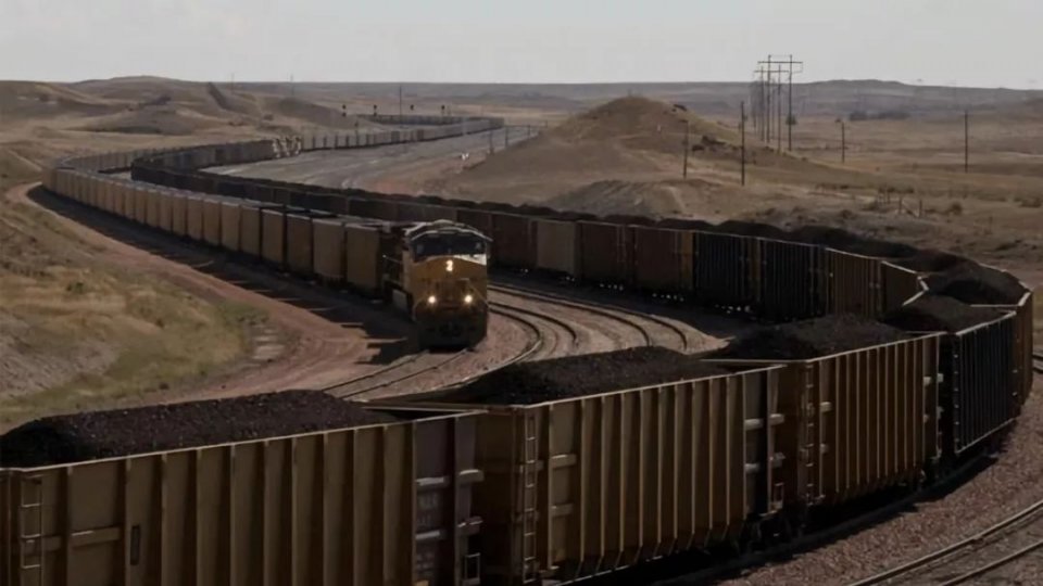 世界上最大的煤礦，含煤面積18萬平方千米，年產(chǎn)量4億噸