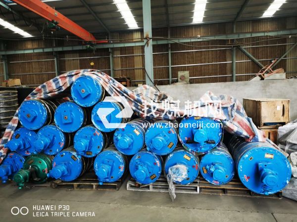 生產(chǎn)個系列電動滾筒、各系列帶式輸送機