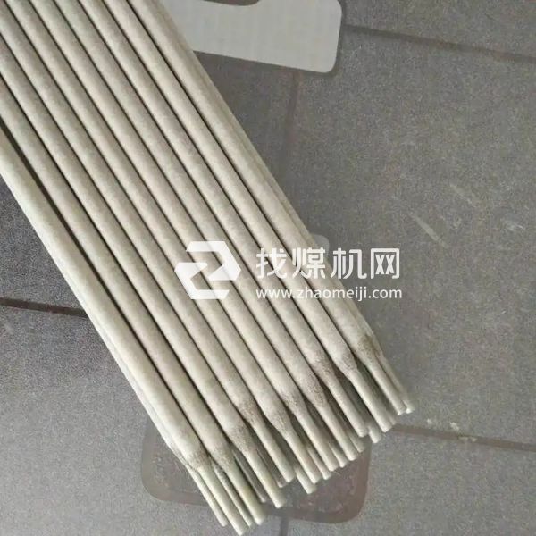 推薦使用專用焊接耐磨焊條，如TH945焊接耐磨板焊條 免預(yù)熱焊接